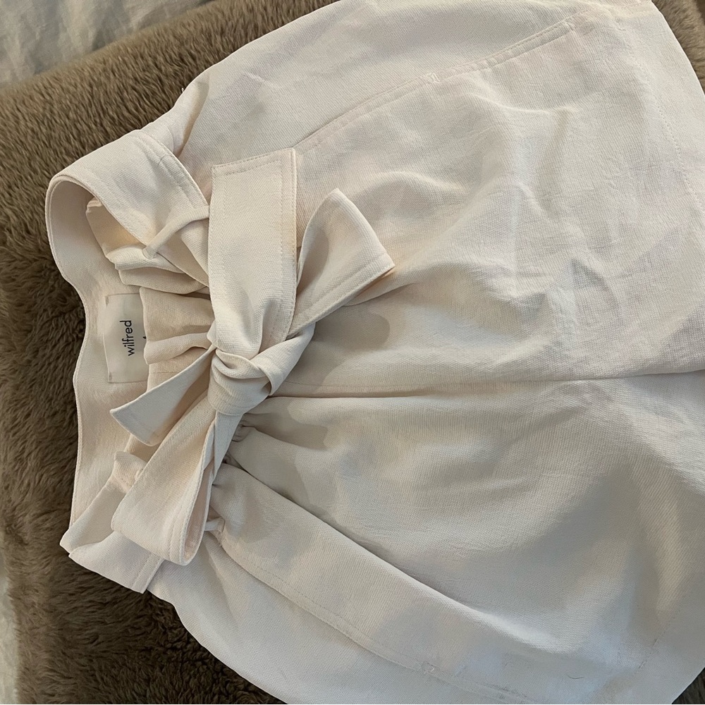 Wilfred Cream Bow-Tie Women Shorts